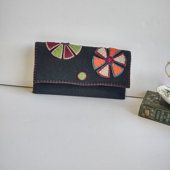 Shiraleah Floral Retro Clutch Hand Embroidered Boho Garden Girl Hippie OS - Picture 5 of 9